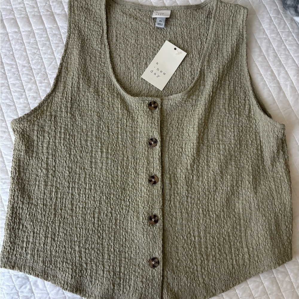 a new day Olive Green Crinkle Button Front Crop Tank Top